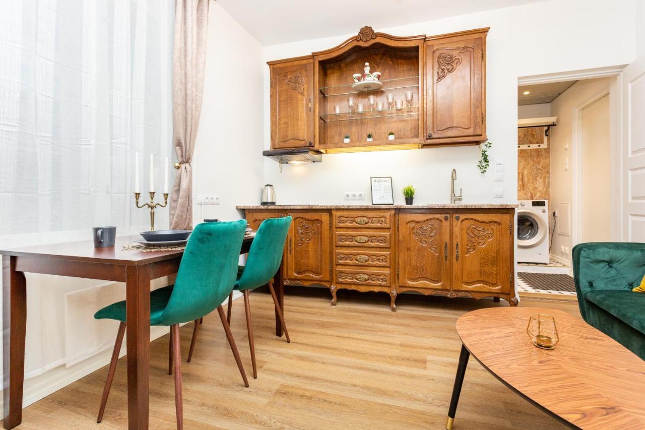 Easyrentals Central Tallinn Apartments By Tallinn University Bagian luar foto